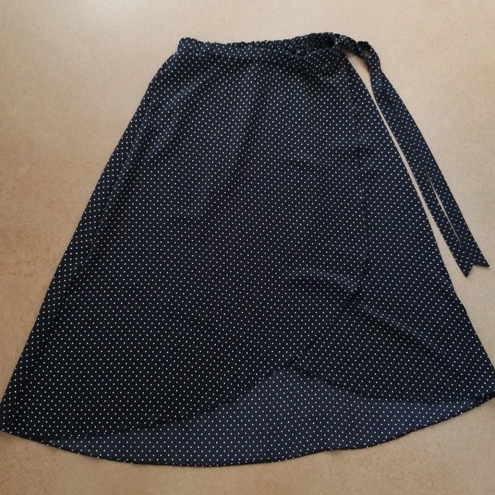 Polka dot flowing skirt
